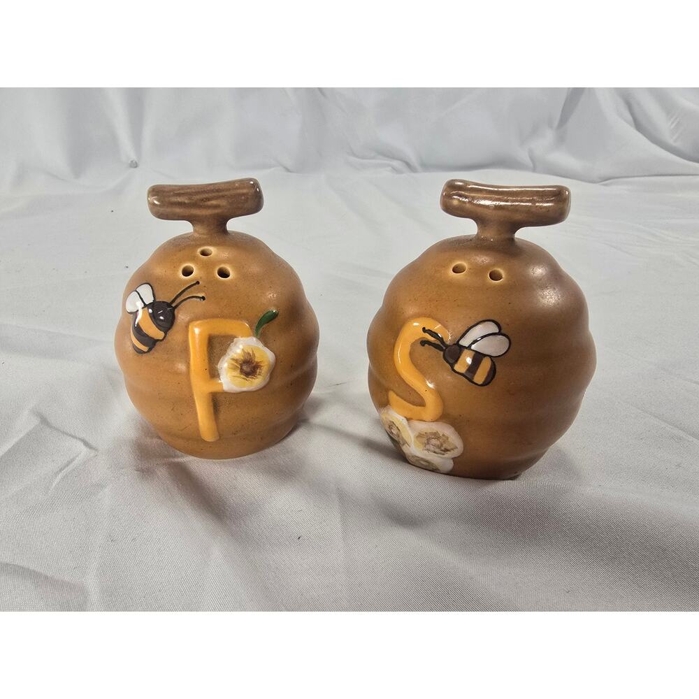 Vintage Bee Hive Salt & Pepper Shakers with Bumblebee & Flower Design – Ceramic